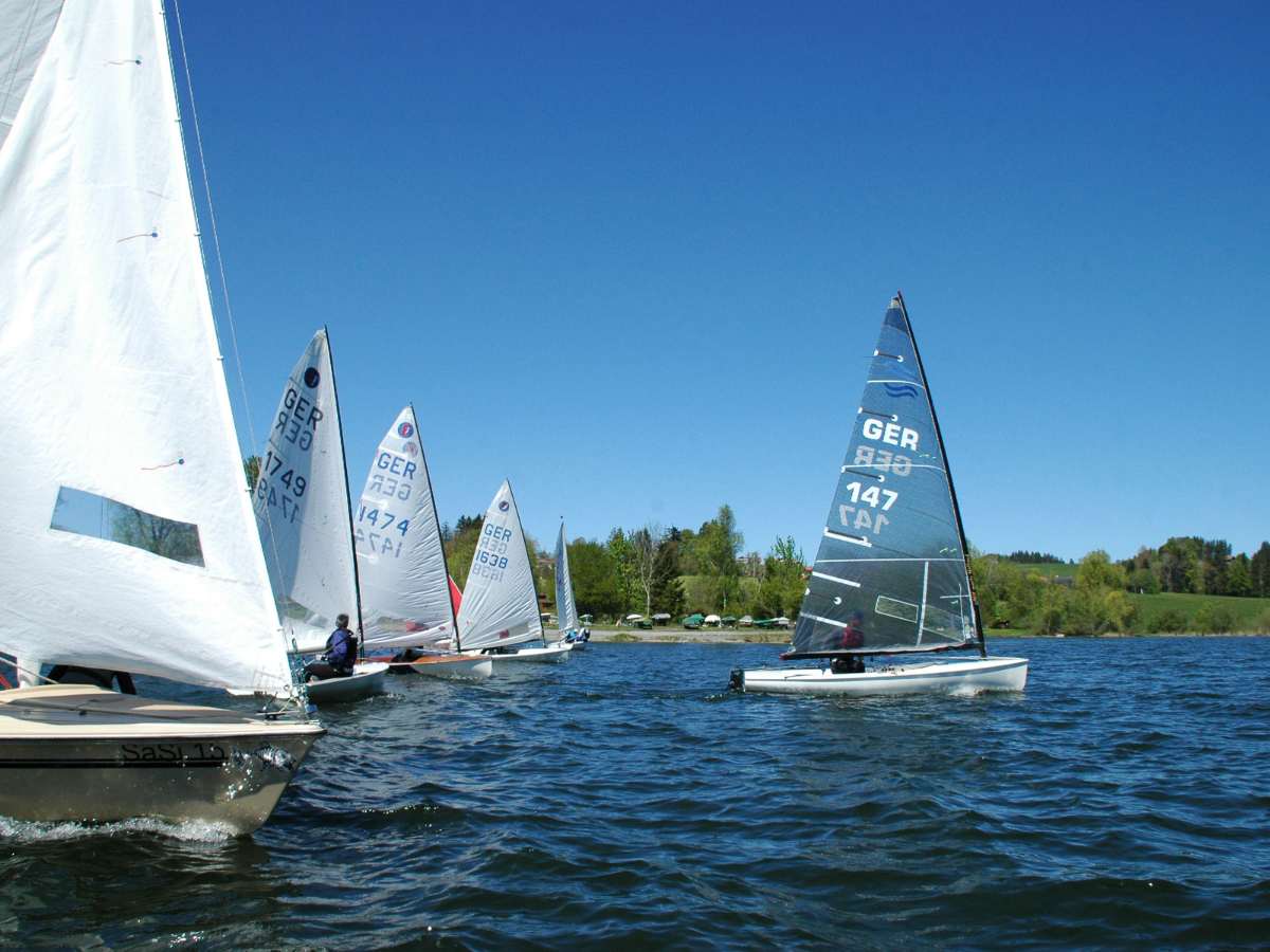 Ansegeln am 1. Mai am Rottachsee - der Start